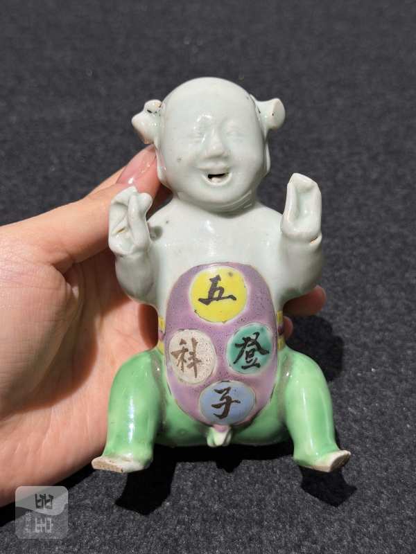 清雍正 粉彩五子登科瓷塑 - 图3